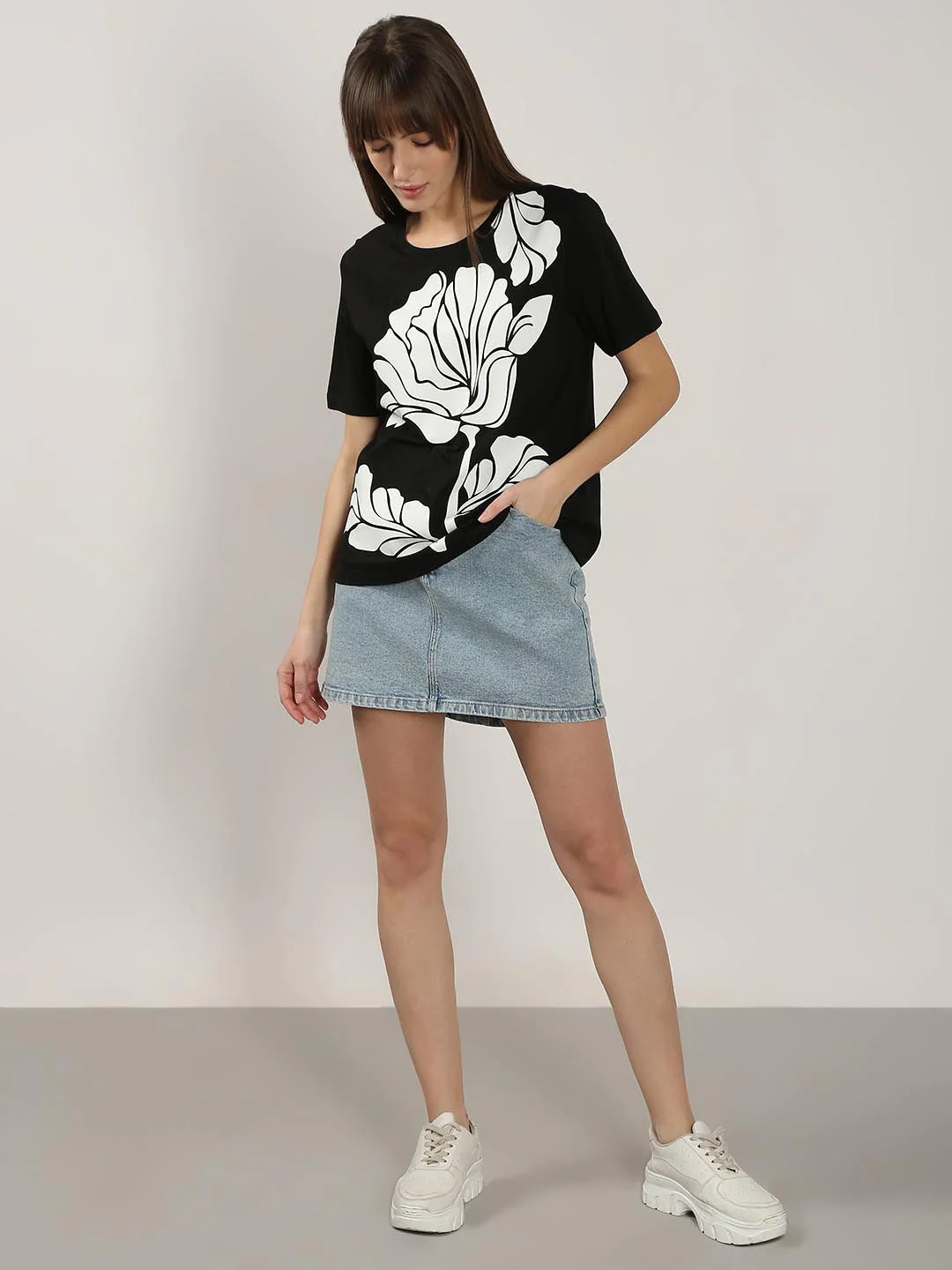 Vero Moda Black Printed Cotton T-Shirt - Image 5