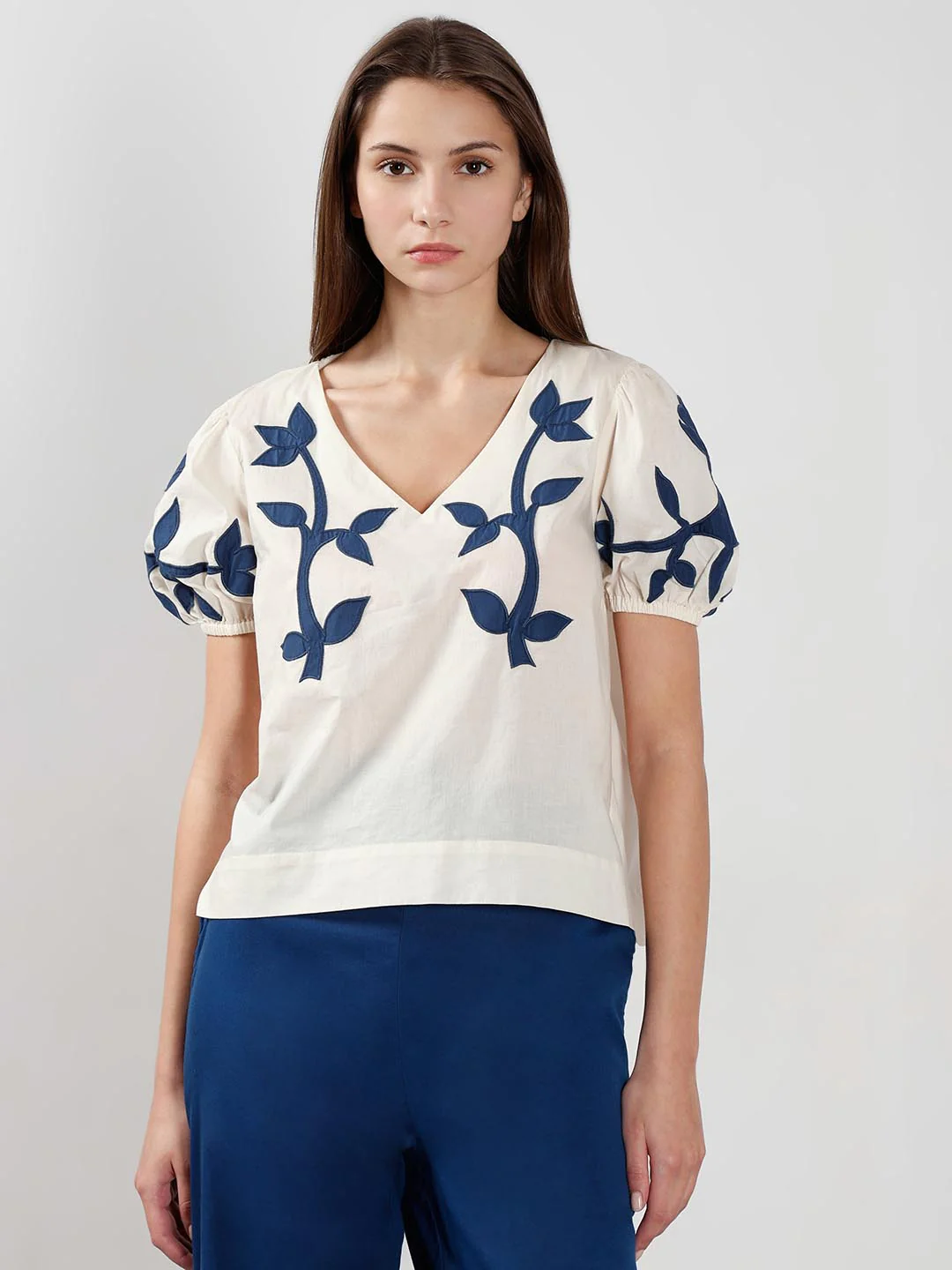 Vero Moda off-White Floral Cotton Top - Image 2