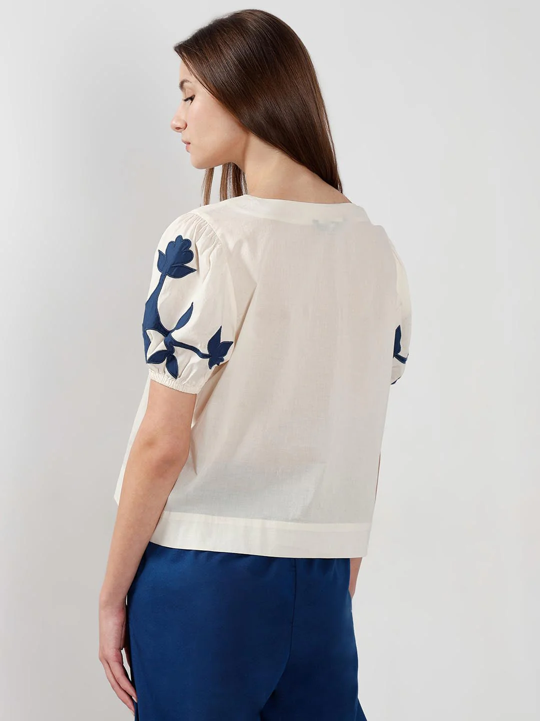 Vero Moda off-White Floral Cotton Top - Image 3