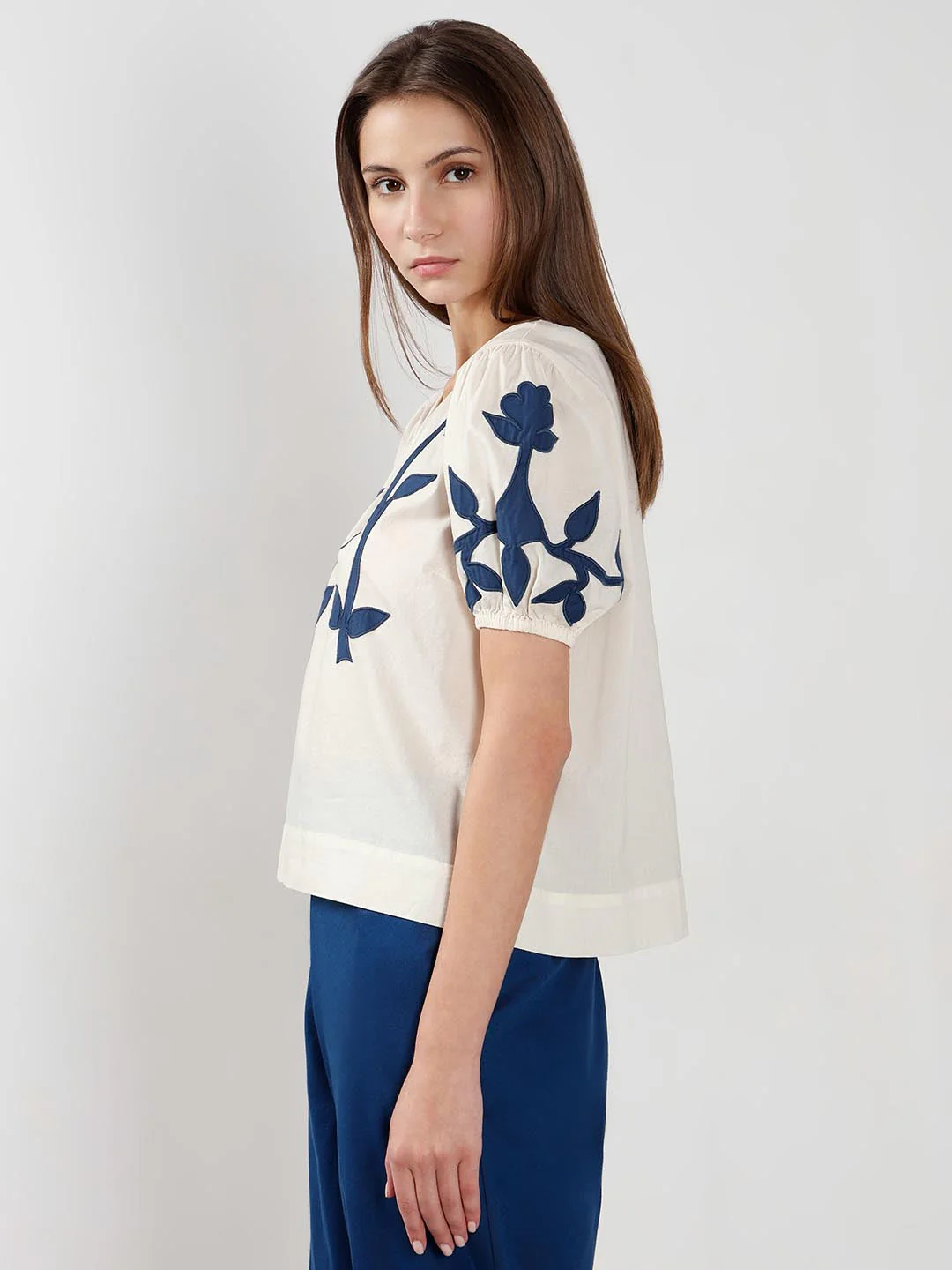 Vero Moda off-White Floral Cotton Top - Image 4