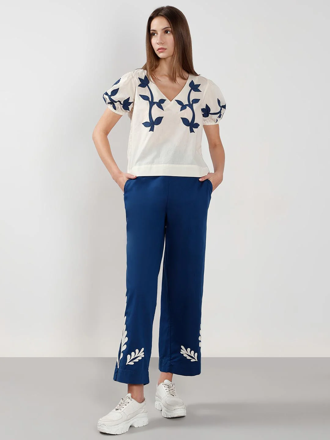 Vero Moda off-White Floral Cotton Top - Image 5