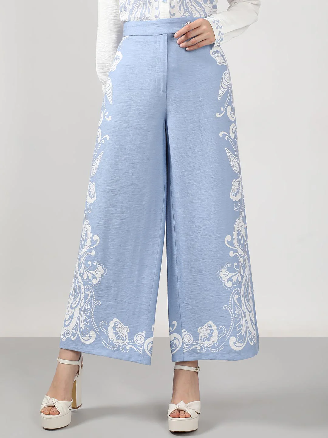 Vero Moda Blue Printed Wide Leg Pants - Image 2