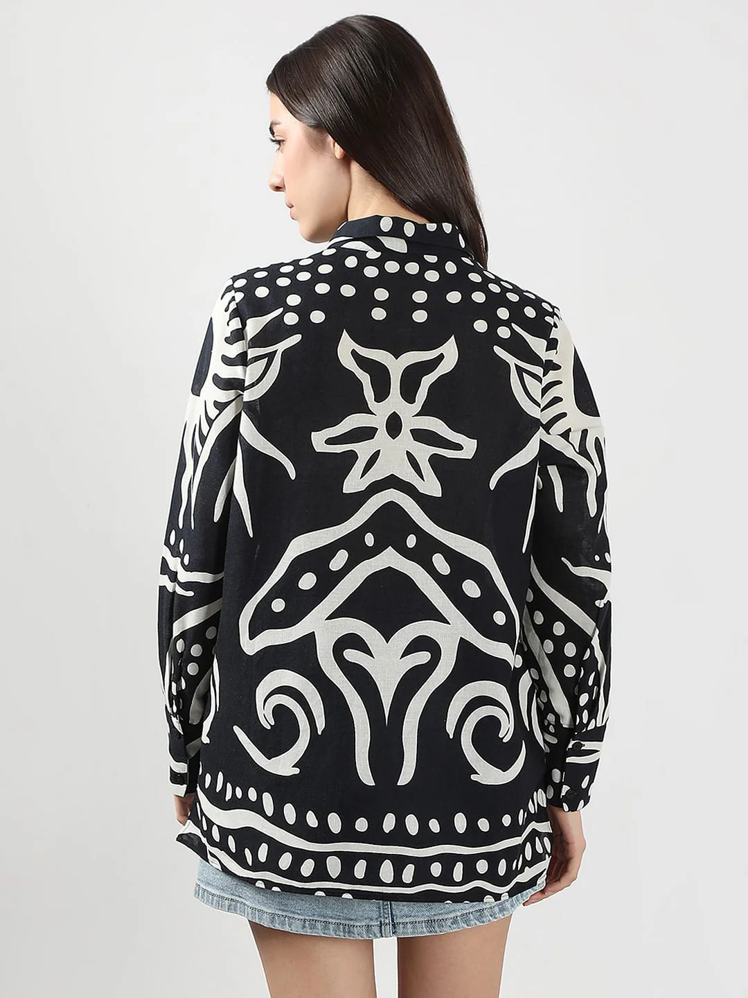 Black & White Printed Shirt - Image 4