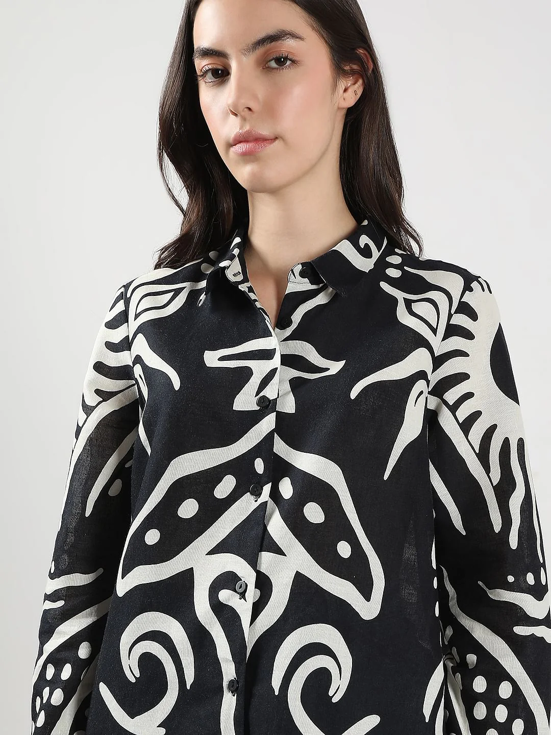 Black & White Printed Shirt - Image 6