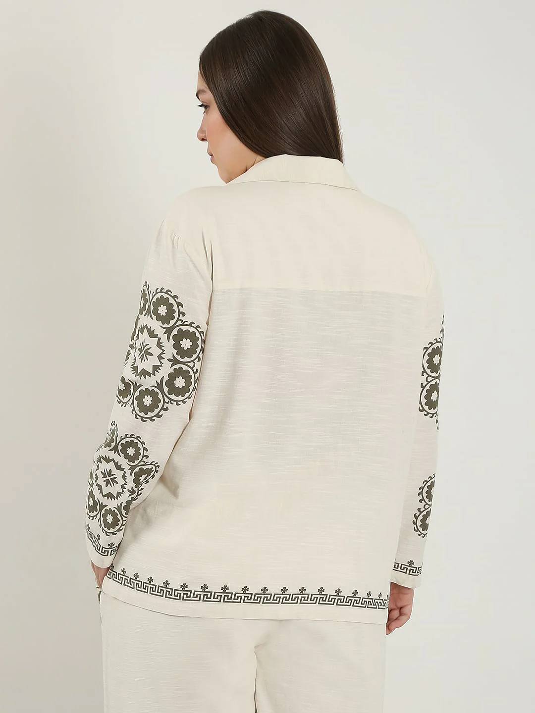 Curve Ecru Printed Co-Ord Set Shirt - Image 4