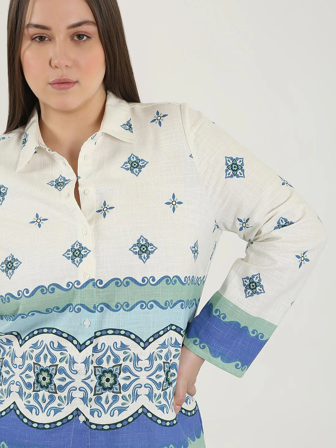 Vero Moda Curve White Printed Cotton Shirt - Image 6