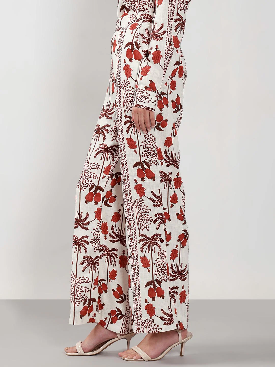 Vero Moda Ecru Printed High Rise Pants - Image 4