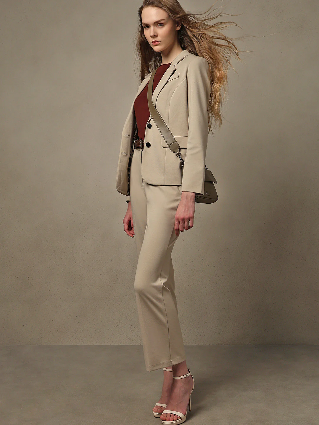 Cropped Bootcut Fit Pants