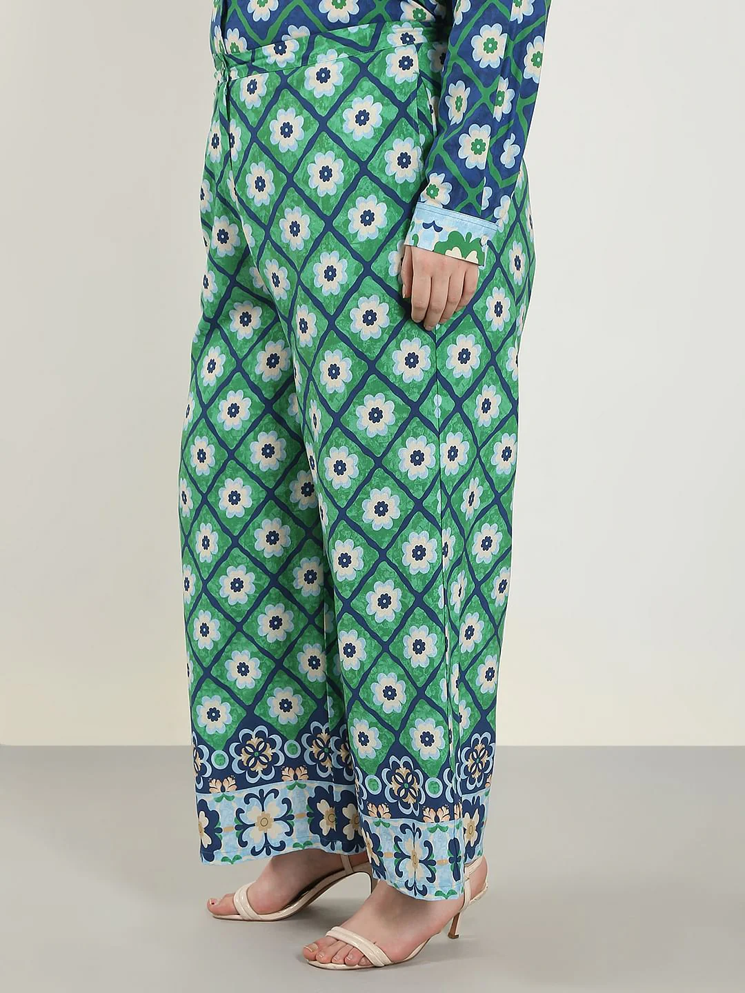 Curve Green Printed Co-Ord Set Pants - Image 3