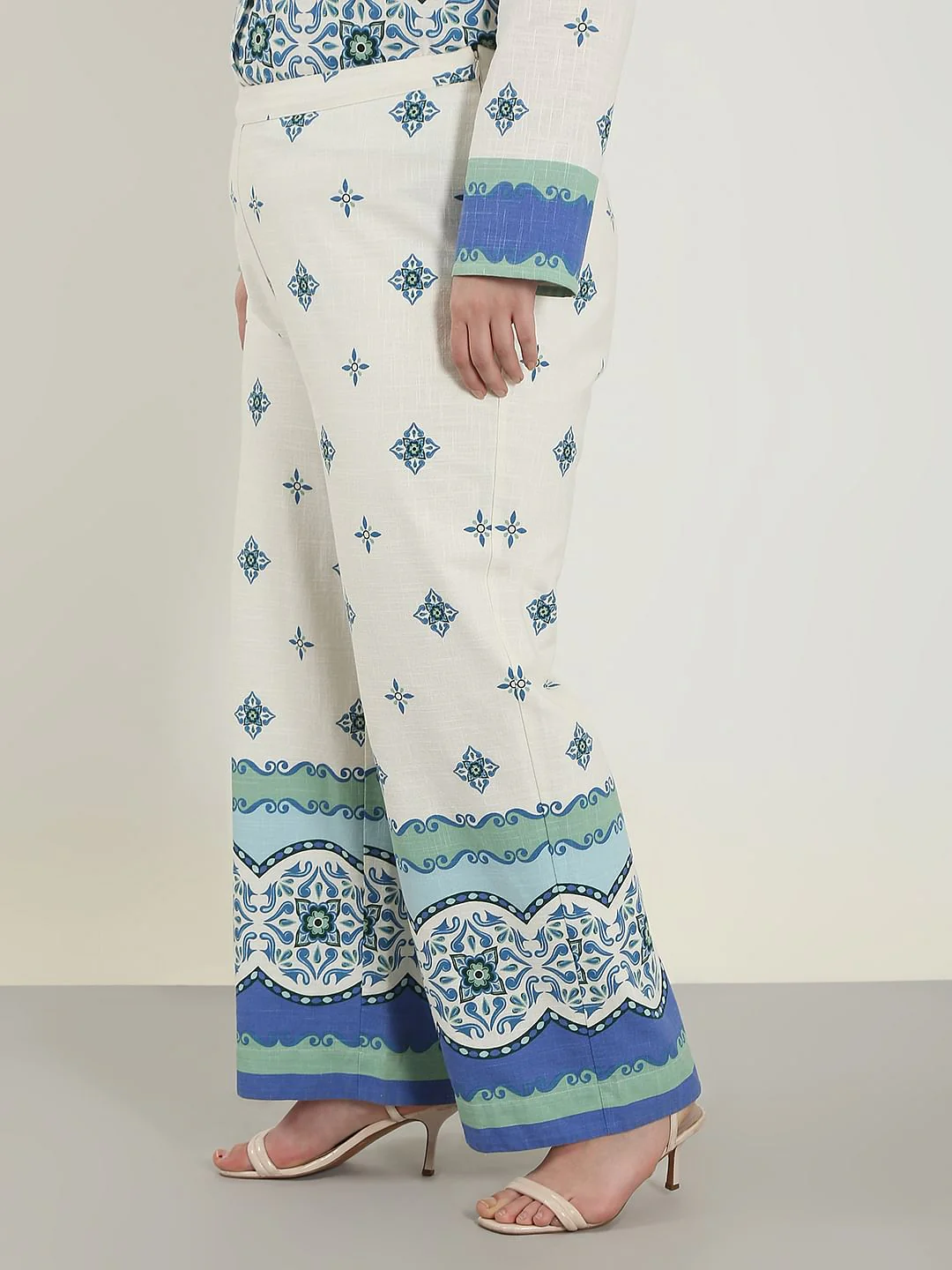 Curve White Printed Co-Ord Set Pants - Image 3
