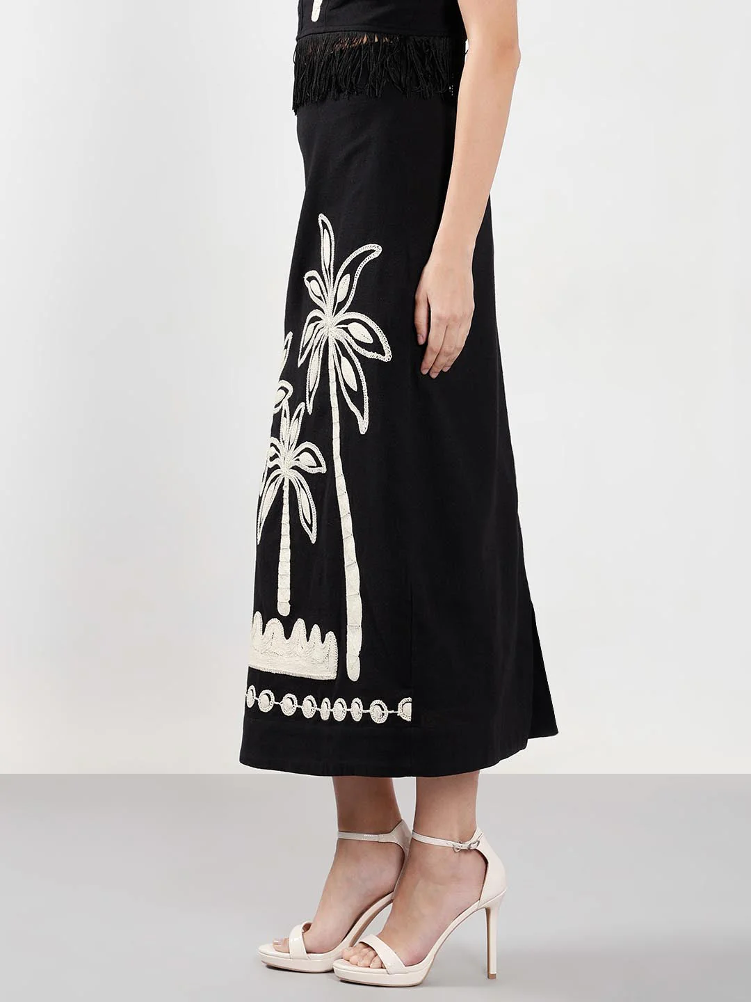 Vero Moda Black Embroidered Co-Ord Set Skirt - Image 4