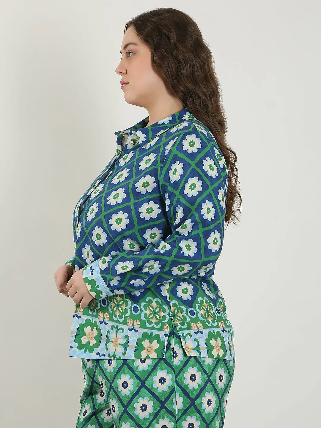 Curve Green Printed Co-Ord Set Shirt - Image 3
