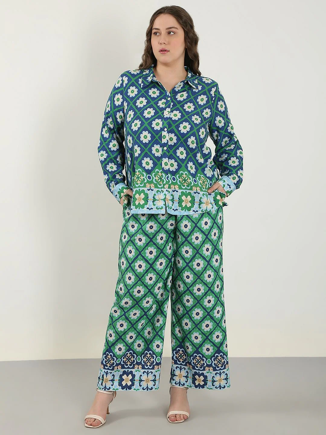 Curve Green Printed Co-Ord Set Shirt - Image 5