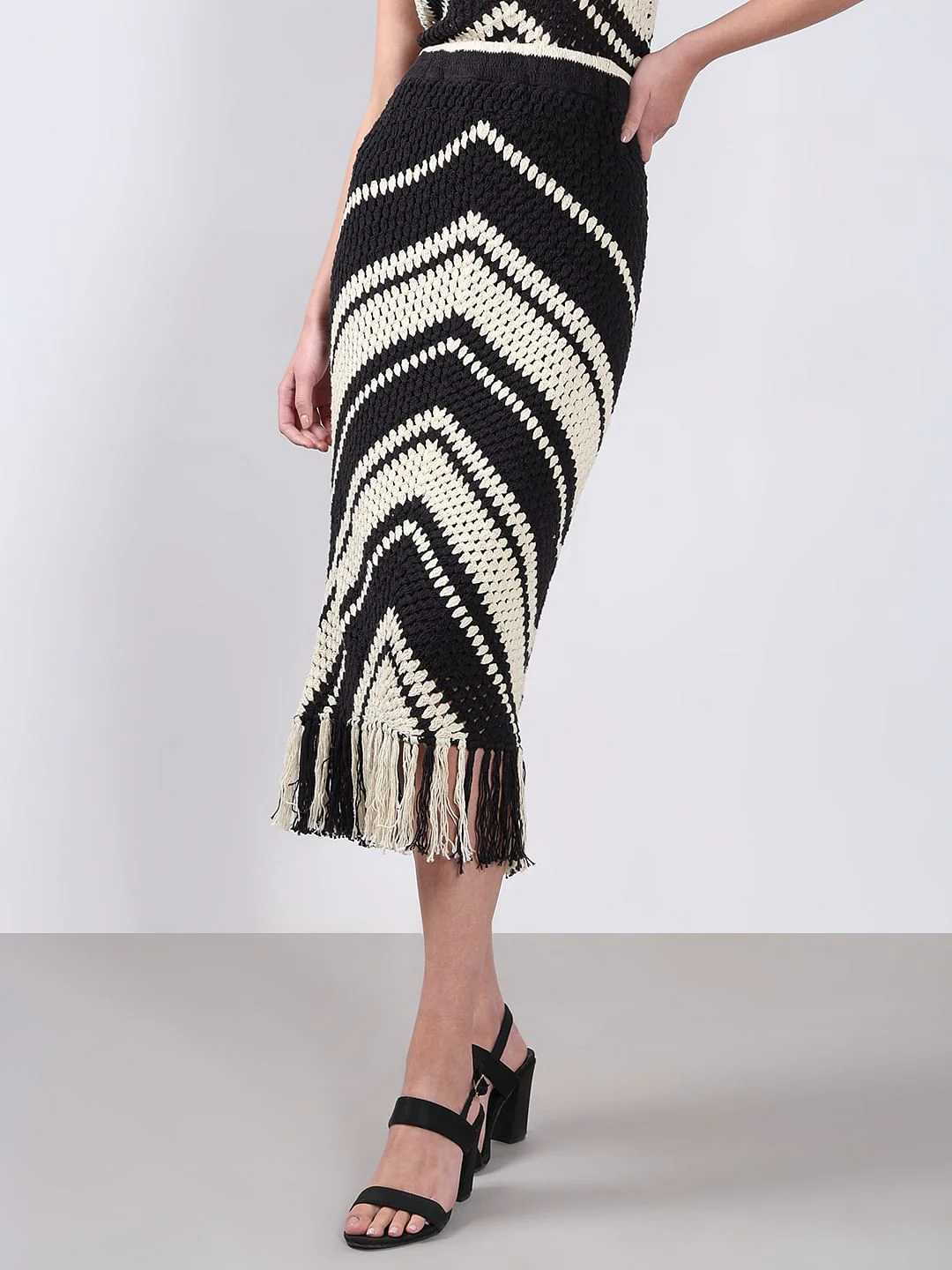 Black & White Co-Ord Set Skirt - Image 2