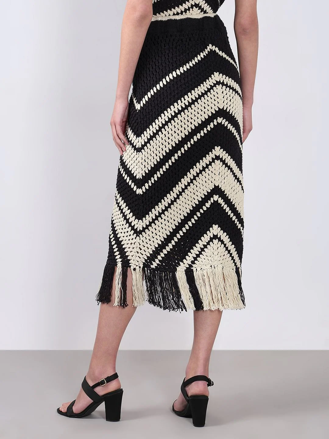 Black & White Co-Ord Set Skirt - Image 4