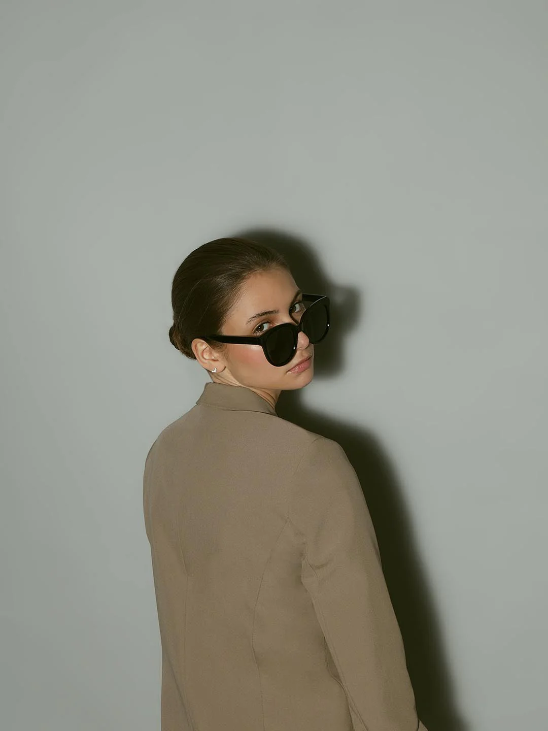 Vero Moda Black Cat Eye Sunglasses - Image 3