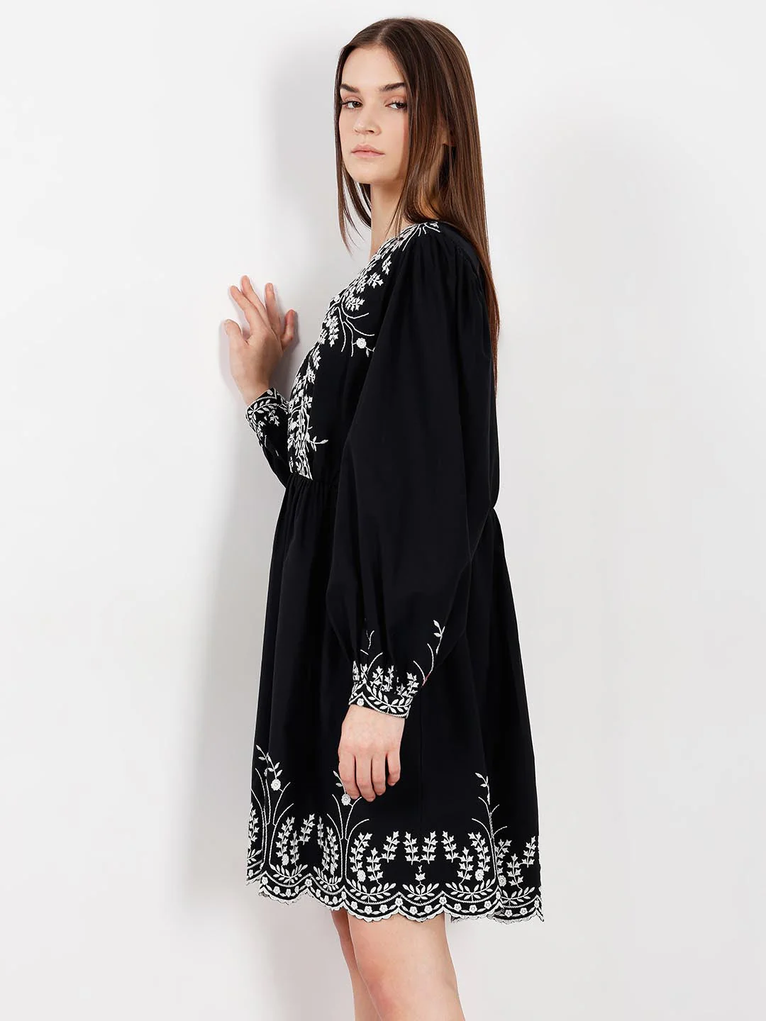 Vero Moda Black Embroidered Cotton Dress - Image 4