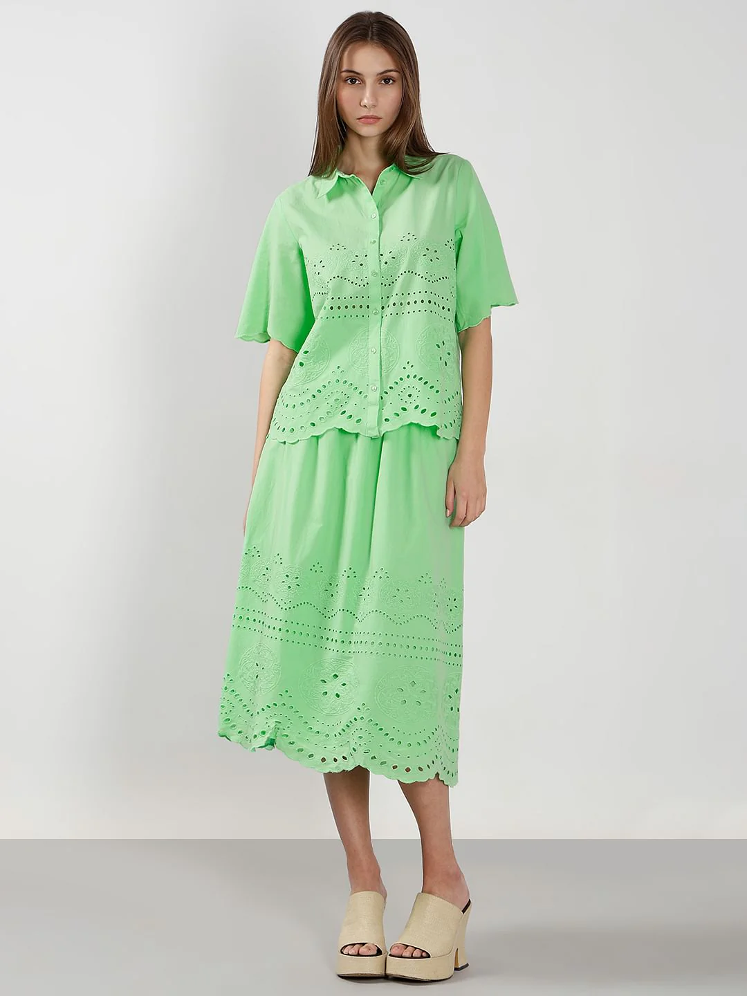 Green Cutwork Co-Ord Set Shirt - Image 5