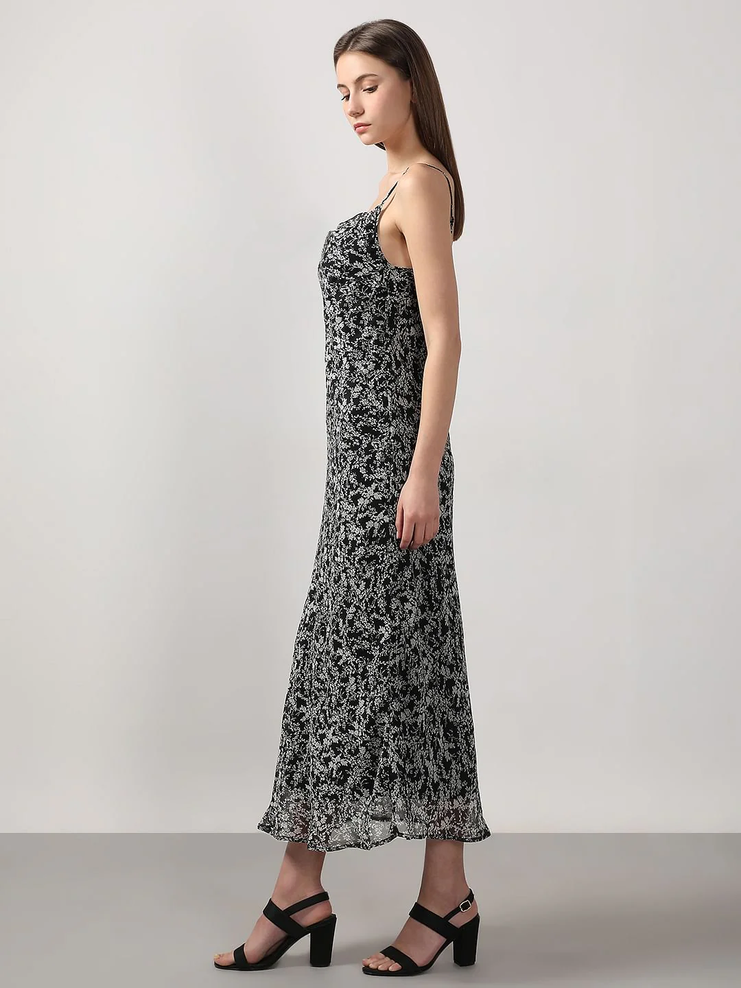 Black & White Printed Waterfall Dress - Image 3