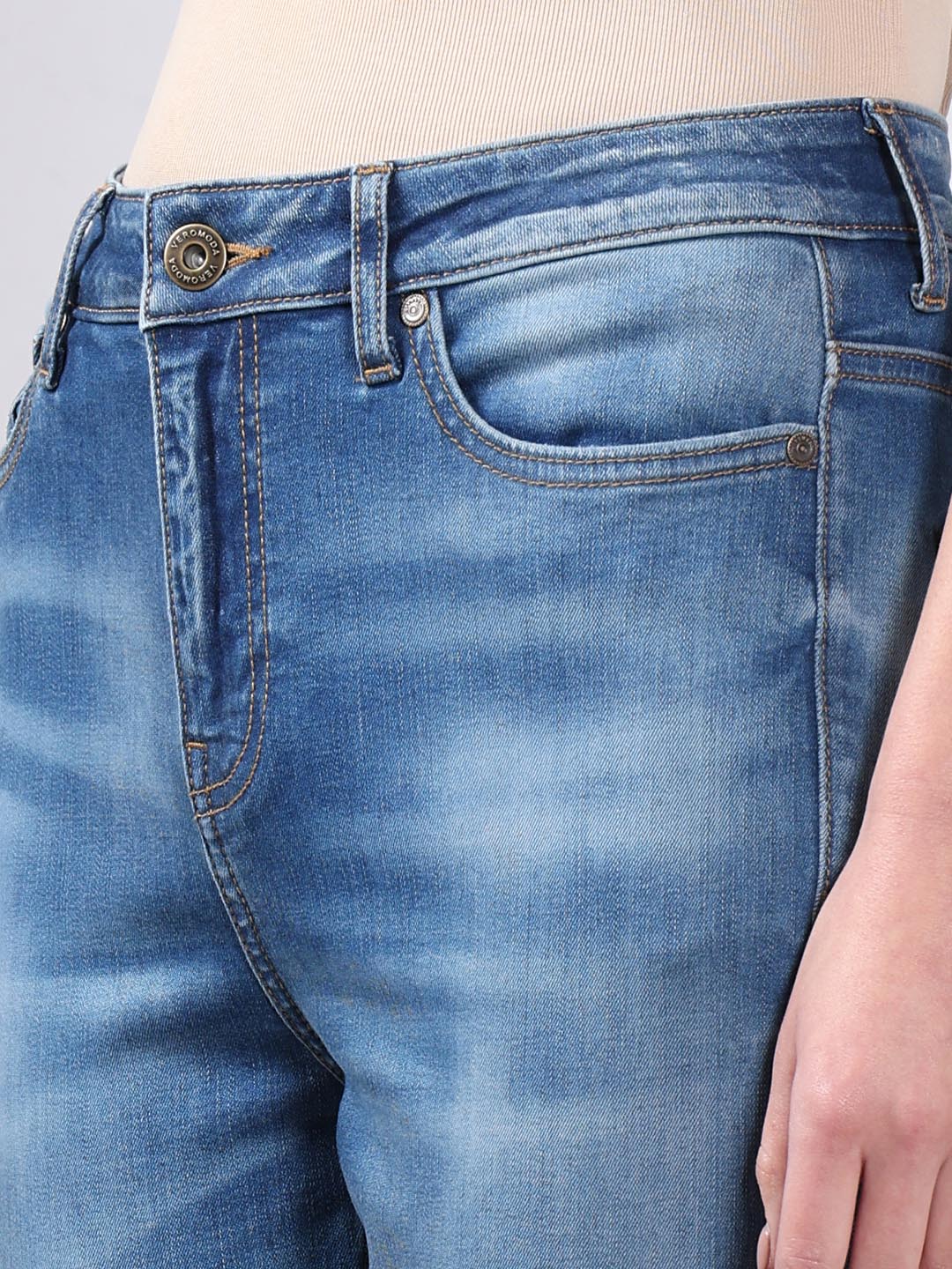 Vero Moda Light Blue Mid Rise Skinny Fit Jeans - Image 8