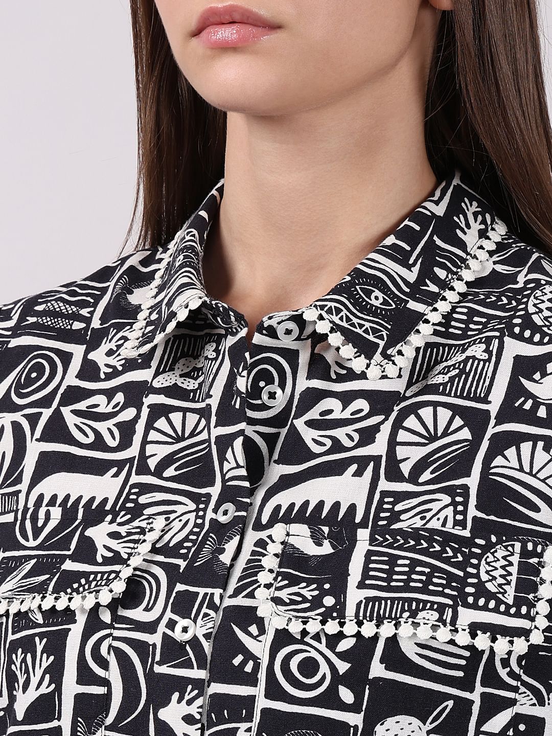 Black & White Printed Cropped Shirt - Image 8