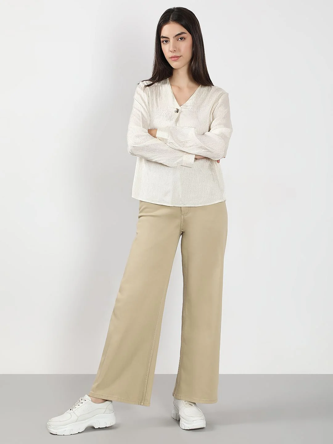 Ivory V Neck Jacquard Top - Image 5