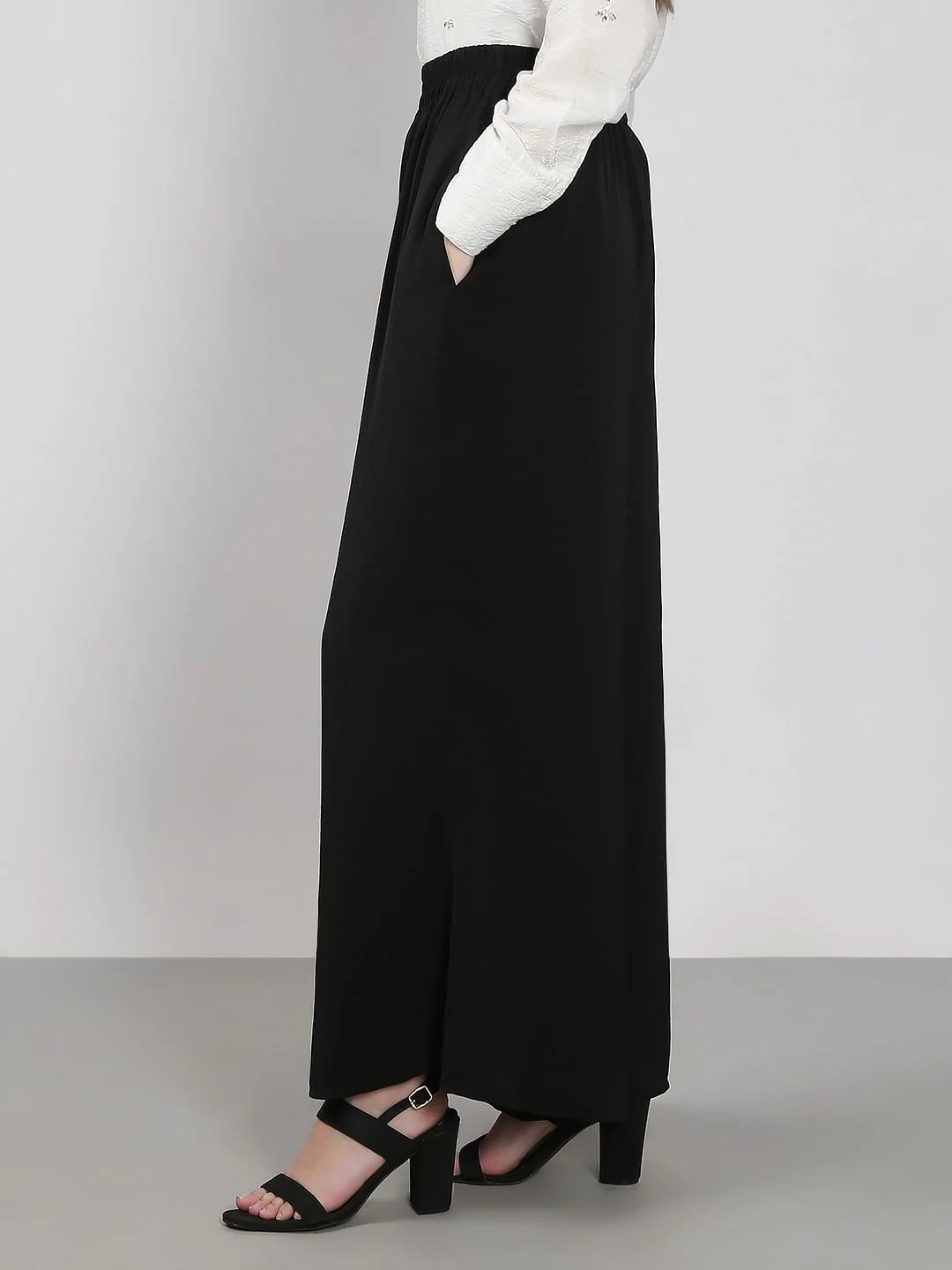 Black Wide Leg Trousers - Image 3