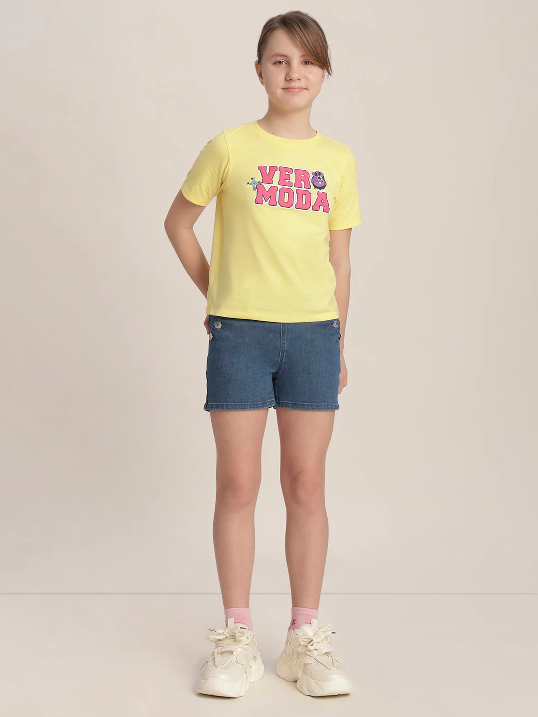 Girls Graphic Print T-shirt - Image 5