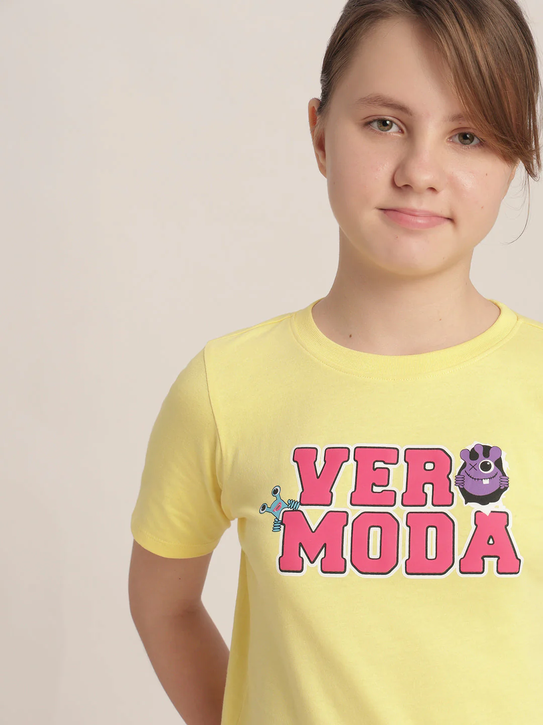Girls Graphic Print T-shirt - Image 6