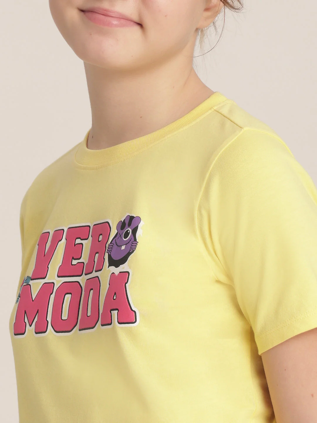 Girls Graphic Print T-shirt - Image 8