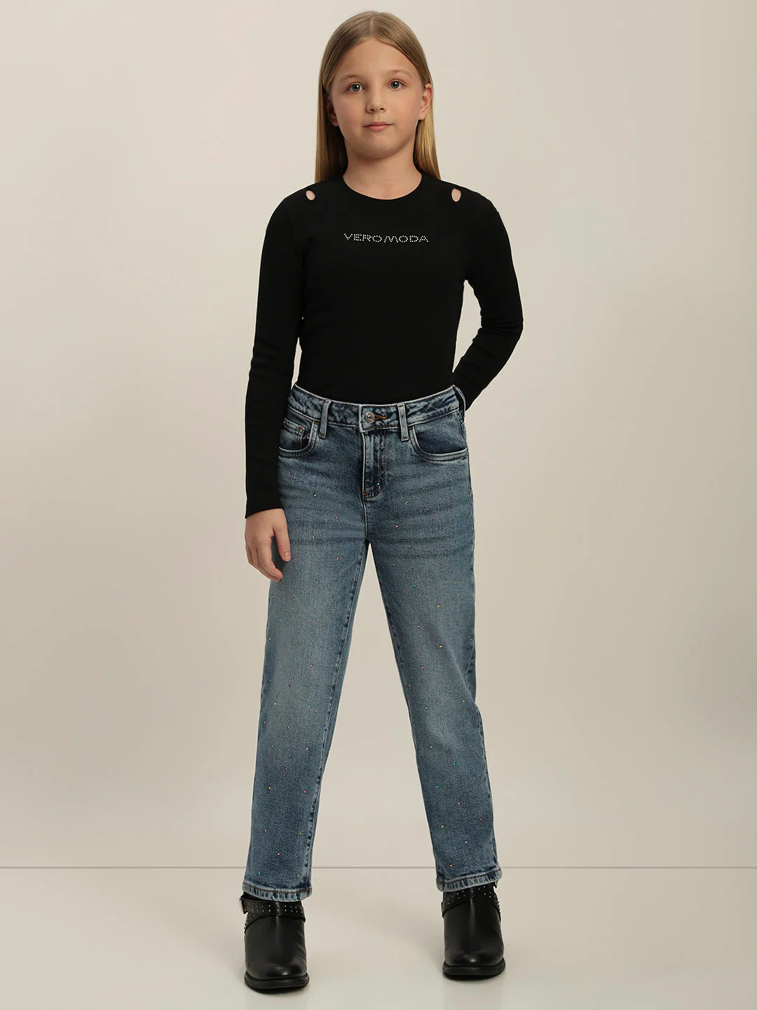 Girls Embellished Mom Fit Jeans - Image 5
