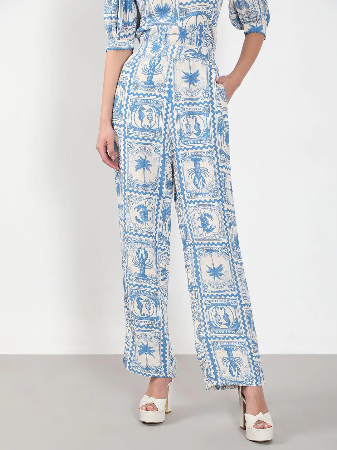Vero Moda Ecru Printed Co-Ord Set Pants - Image 2
