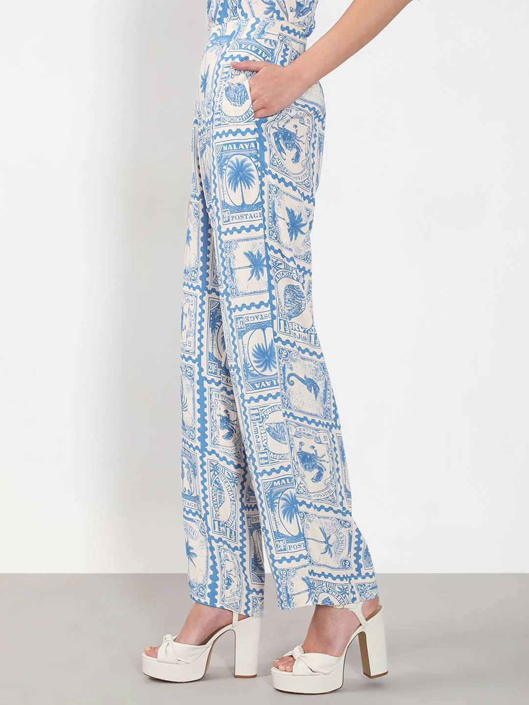 Vero Moda Ecru Printed Co-Ord Set Pants - Image 4