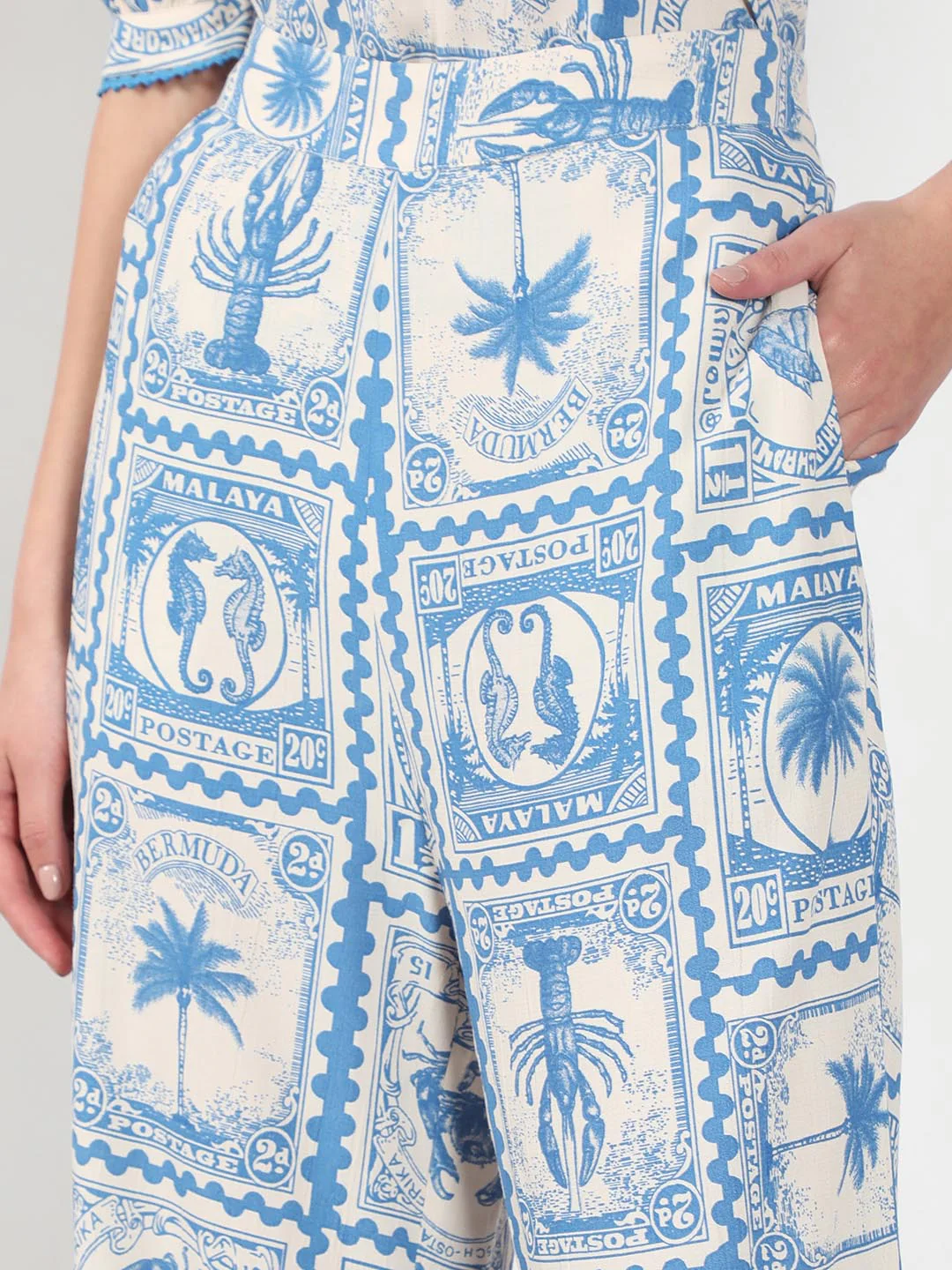 Vero Moda Ecru Printed Co-Ord Set Pants - Image 6