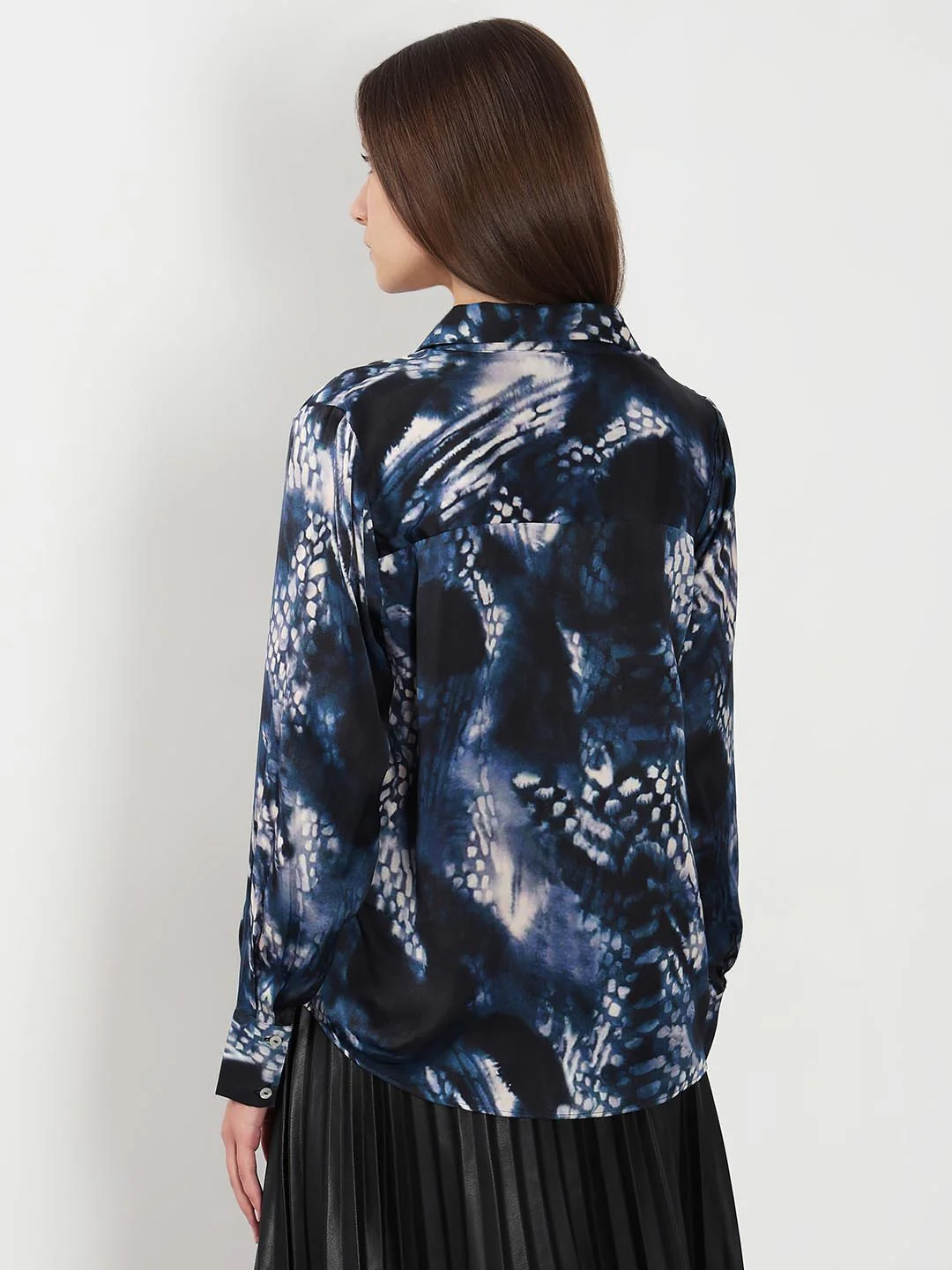 Vero Moda Navy Blue Printed Shirt - Image 3
