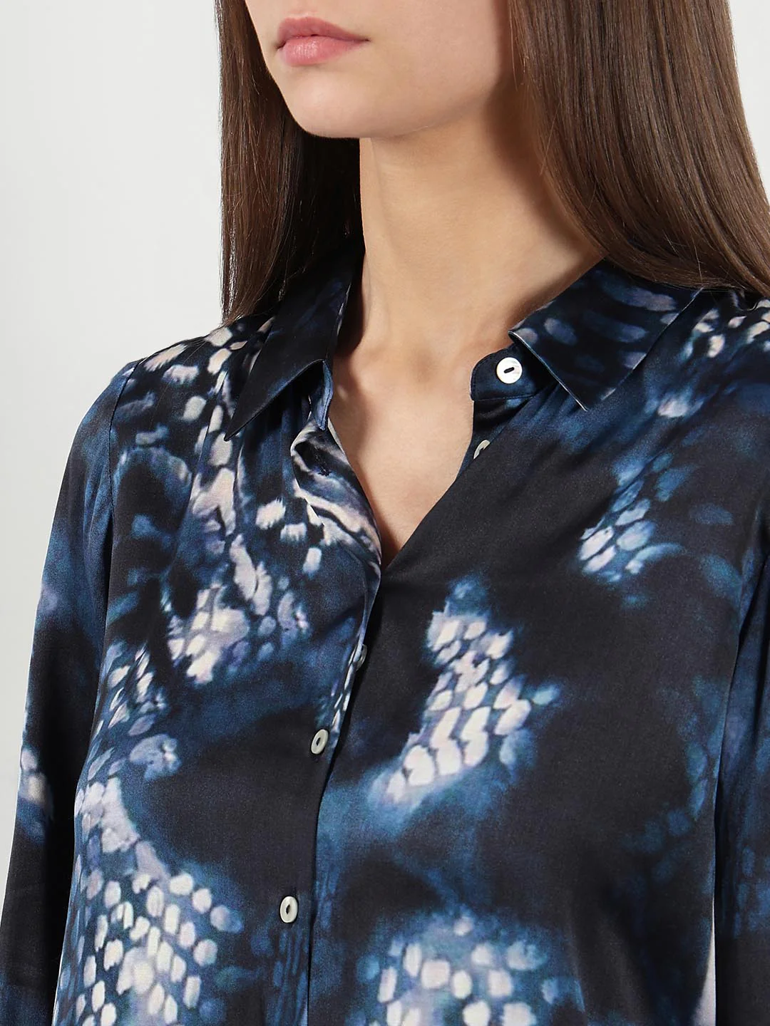 Vero Moda Navy Blue Printed Shirt - Image 8