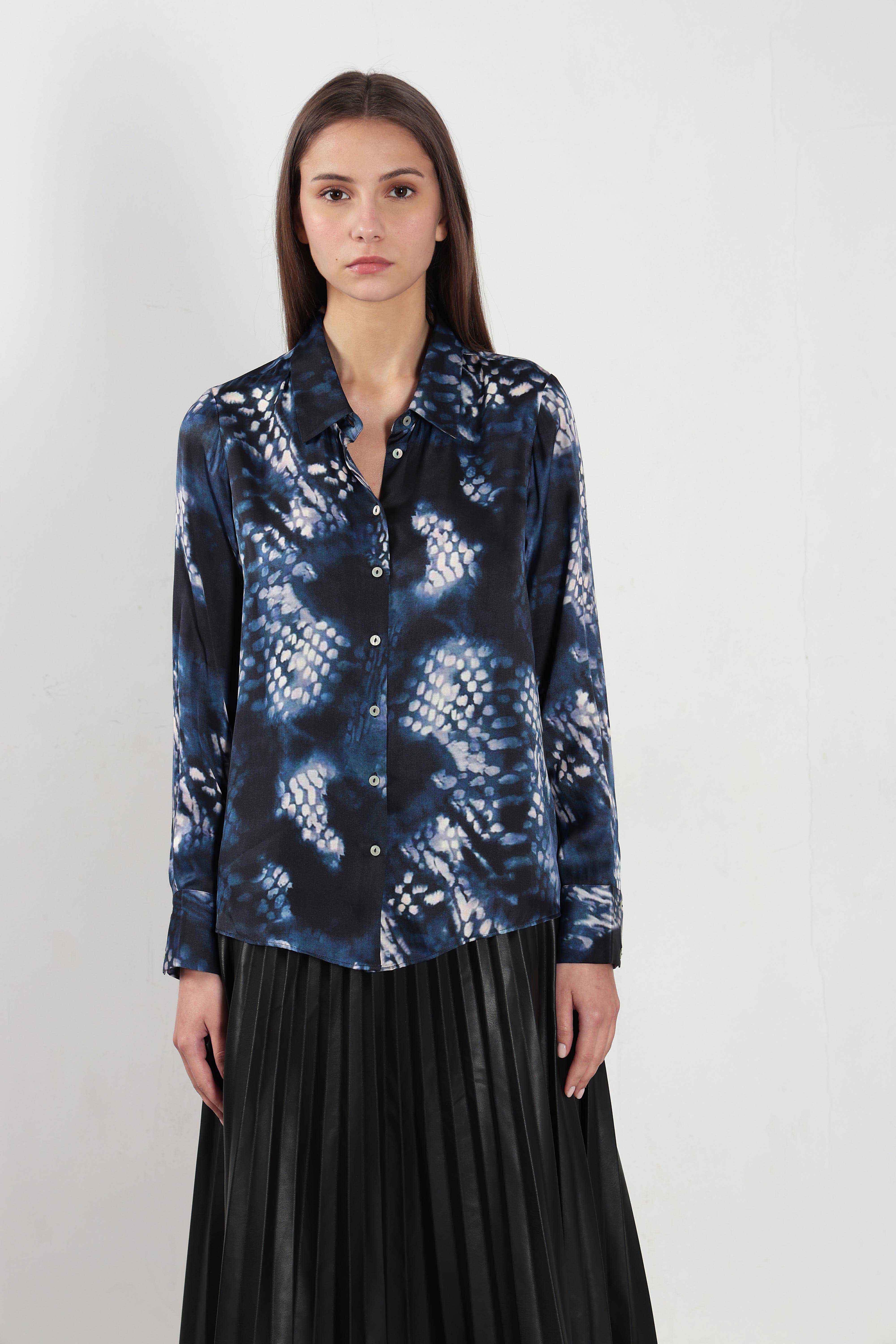 Vero Moda Navy Blue Printed Shirt - Image 9