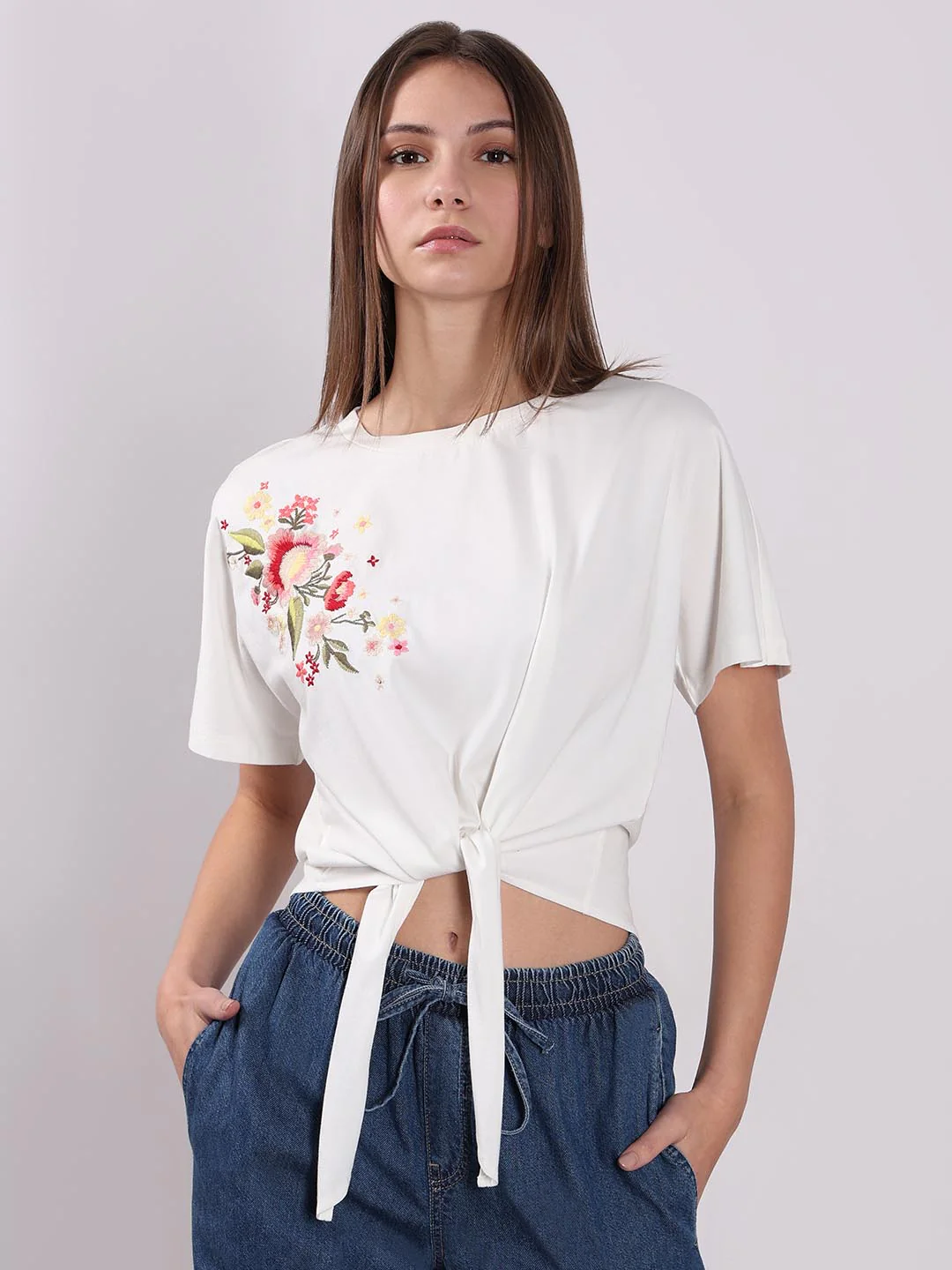 Vero Moda White Embroidered Print T-Shirt - Image 2