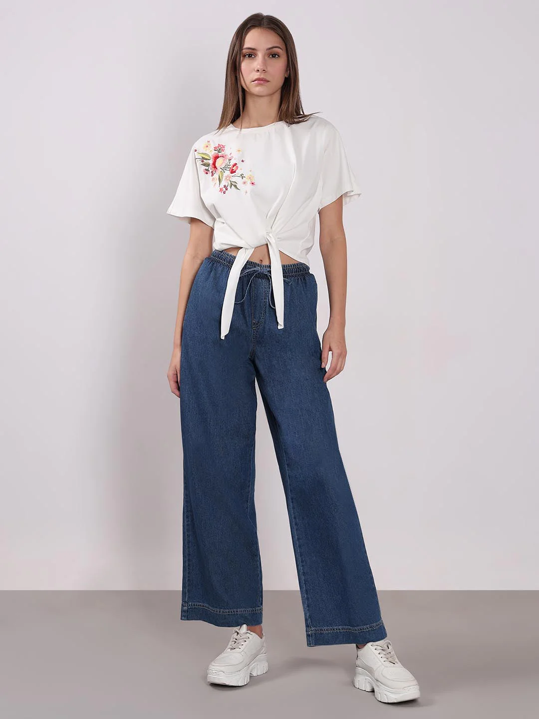 Vero Moda White Embroidered Print T-Shirt - Image 5