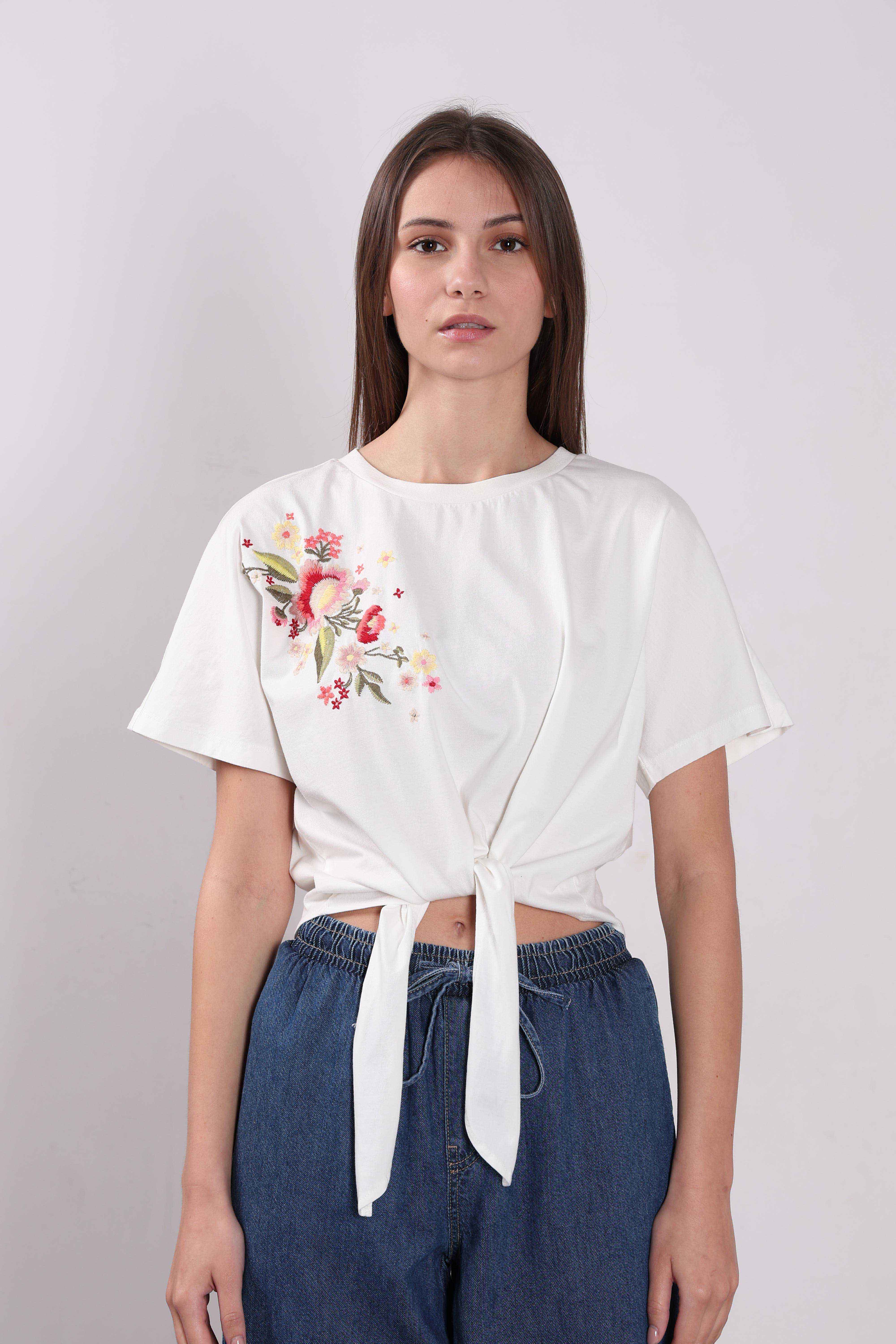 Vero Moda White Embroidered Print T-Shirt - Image 9
