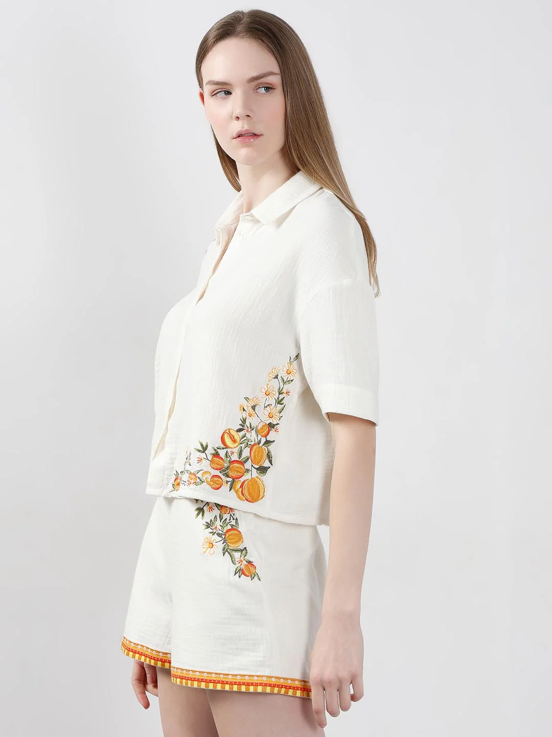 Vero Moda White Embroidered Print Shirt - Image 4