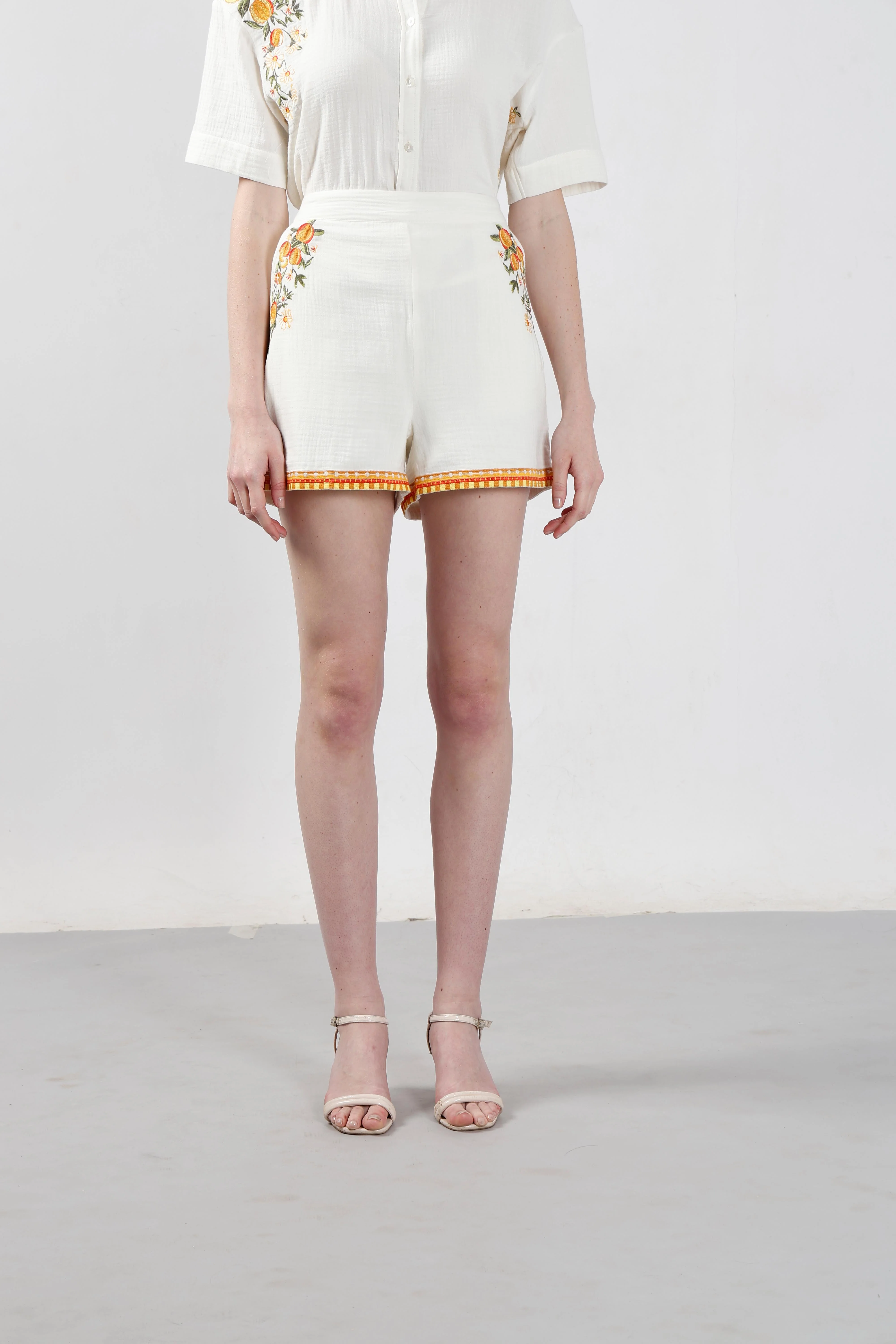 Vero Moda White Embroidered Print Shorts - Image 9