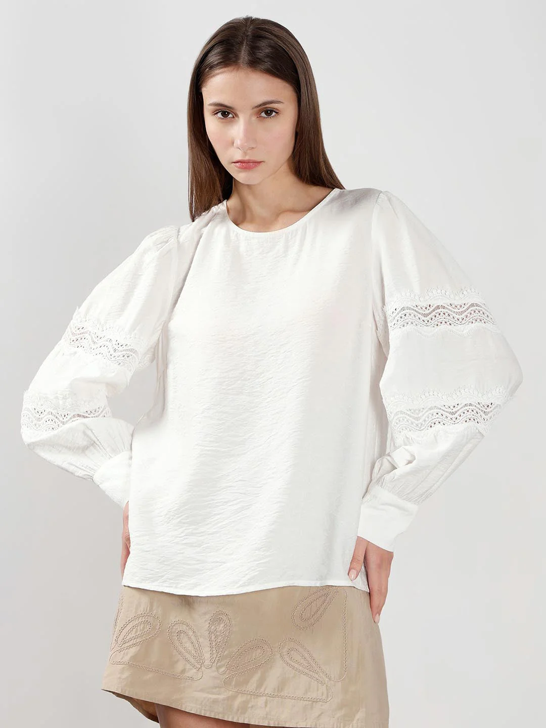 Vero Moda White Puff Sleeves Top - Image 2