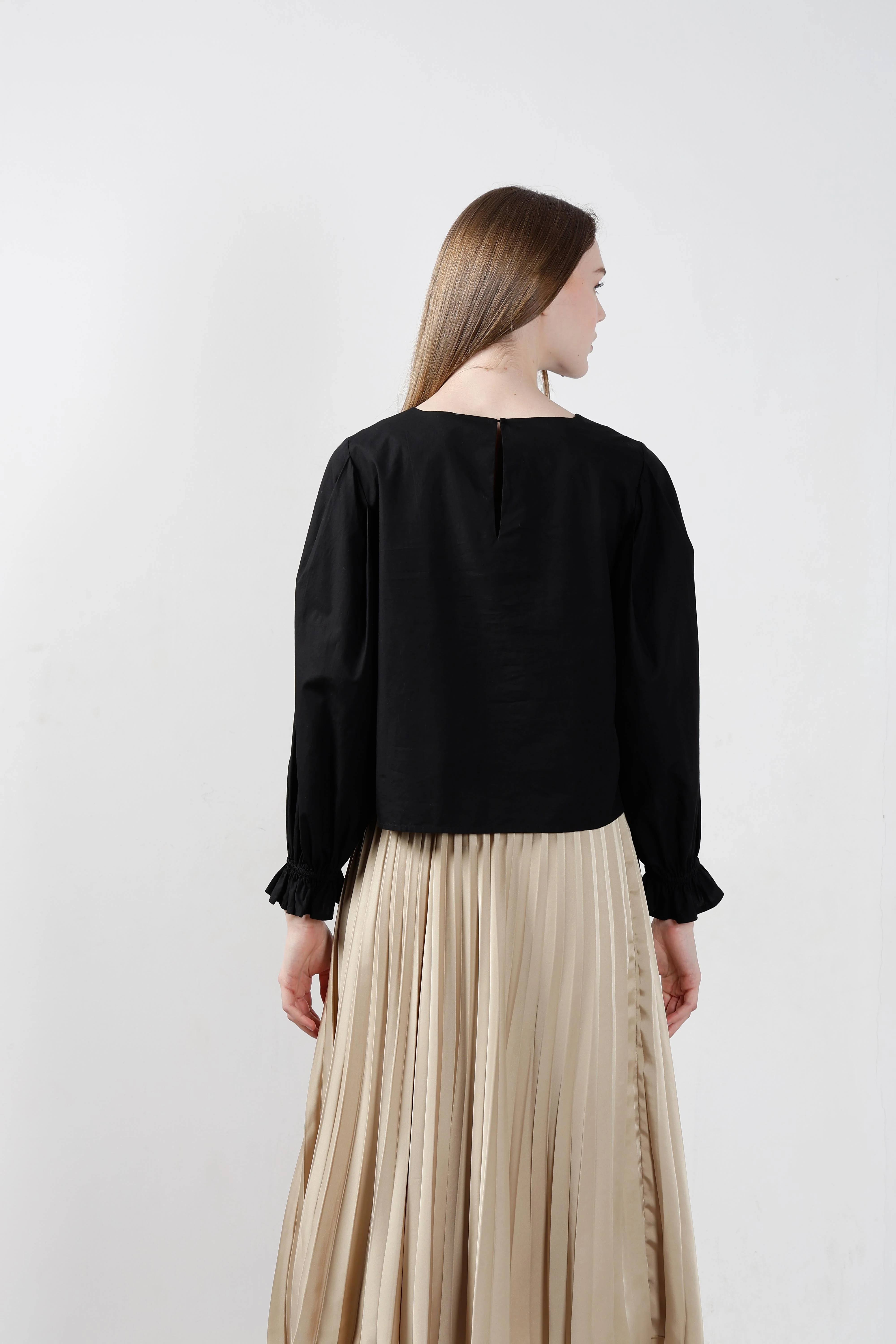 Vero Moda Black Top - Image 10