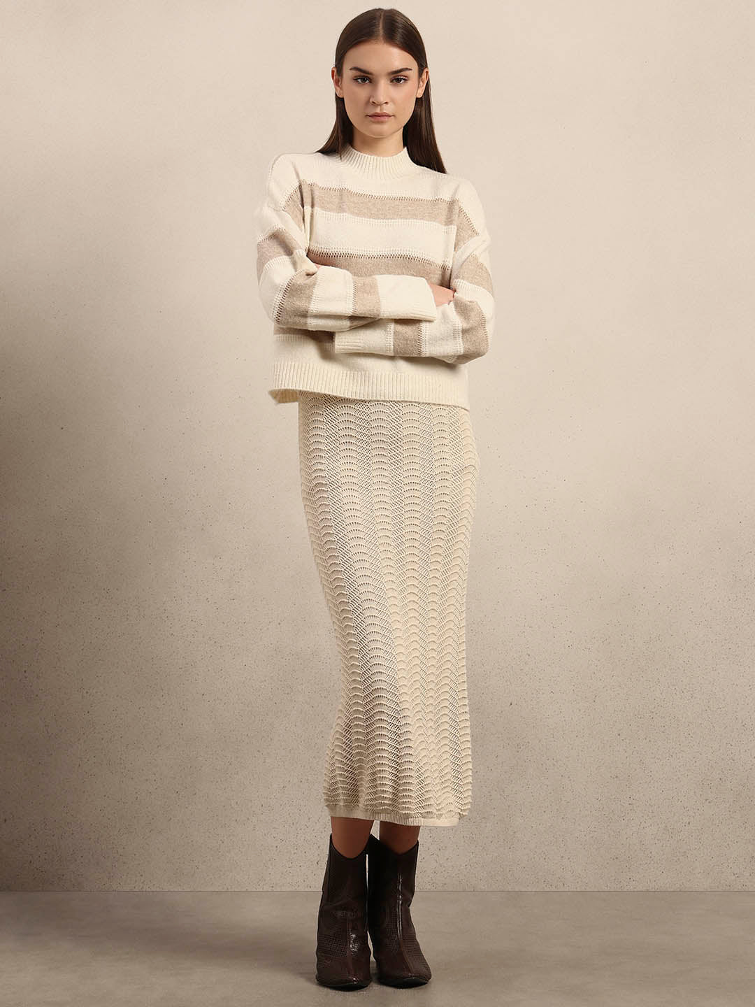 High-Neck Colourblocked Pullover - Beige - Image 5