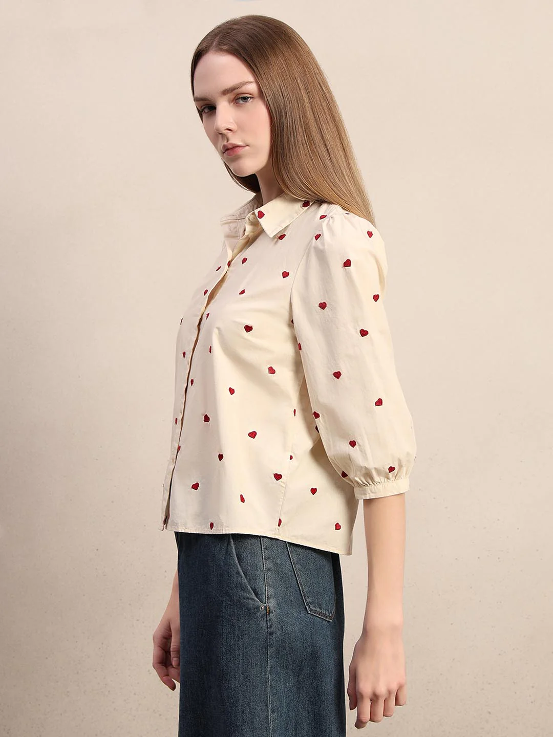 Off-White Heart Embroidered Shirt - Image 3