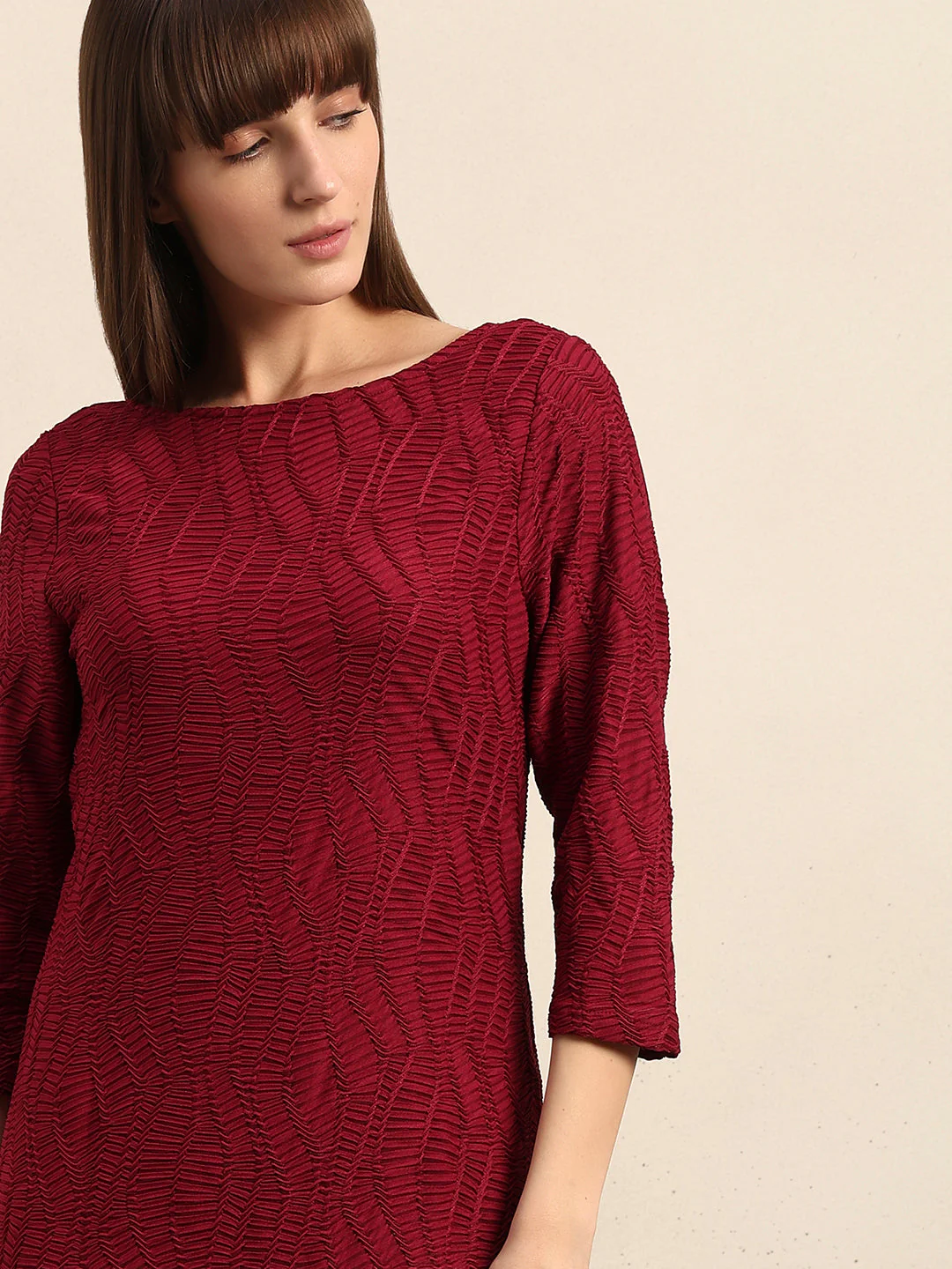 Textured Maroon Midi Dress - Image 5