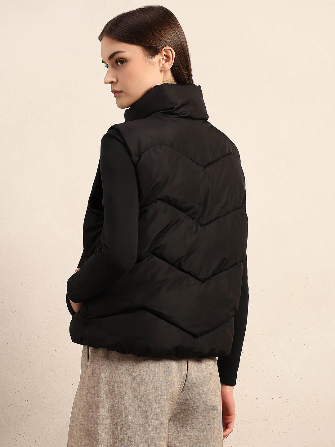High-Neck Short Puffer Waistcoat - Black - Image 4