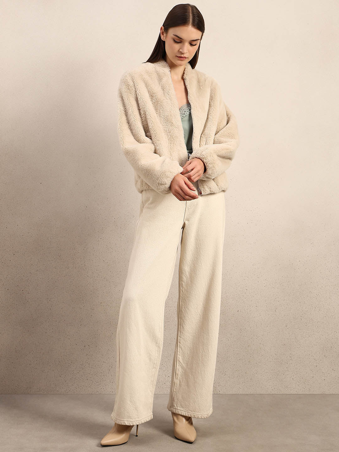 Beige Faux Fur Short Jacket - Image 5