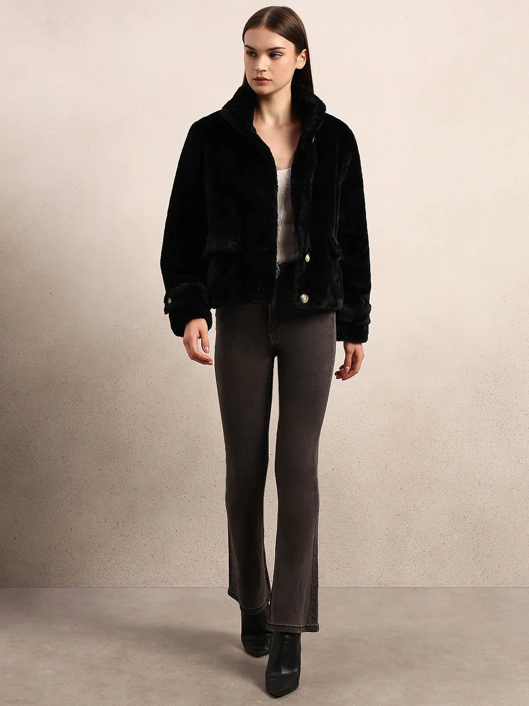 Faux Fur Buttoned Jacket - Image 5